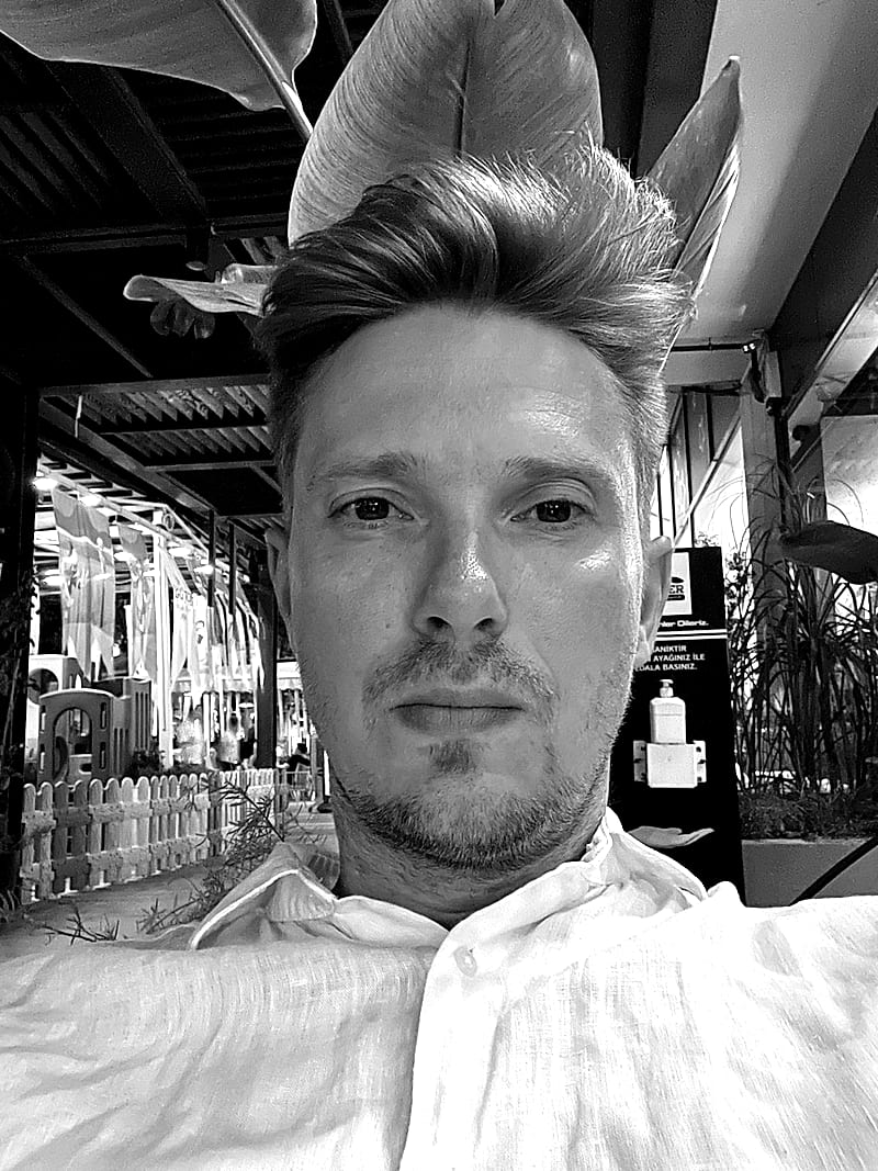Роман Воронин, фаундер Likesoft — чёрно-белая фотография